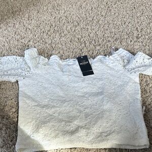 Hollister Women's Cream Lace Off-Shoulder Blouse medium